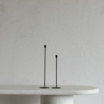 nappe thin steel candle holder